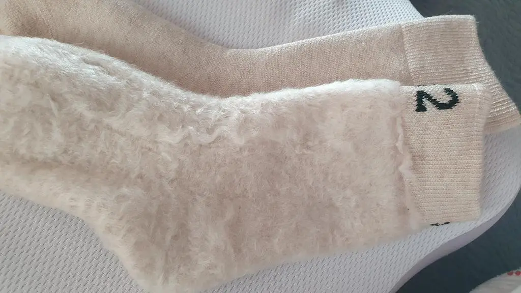 도톰 보돌보돌 발가락이 따숩고 보송보송하니 쾌적합니다
