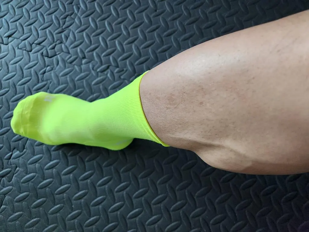 저는 양말은나xx.아xx을 주로신었는데 이가격에  엄지쪽쿠션덧뎀이나 발전체잡아주는 쫀