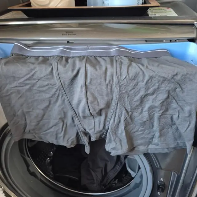 편하고 가볍고 착용감 좋습니다.
