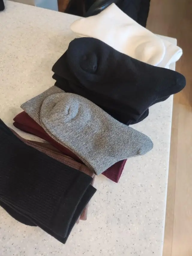 양말이 도톰햐요 발바닥이 아파서 사봤어요
