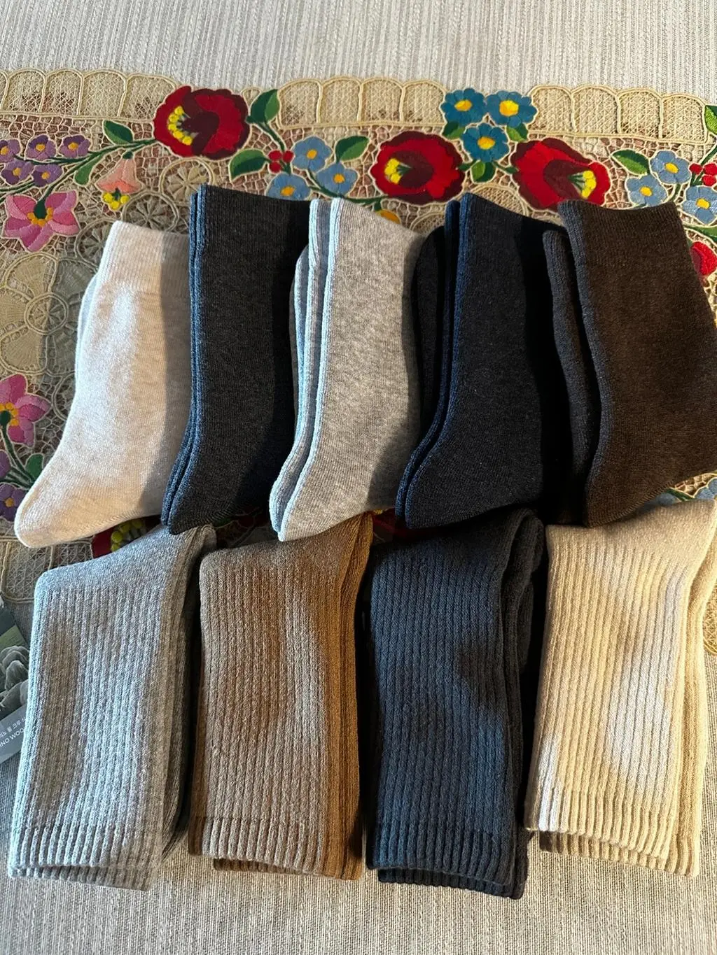 좋아요, 따뜻하고 사이즈가 조금 컸으면 좋겠는데..