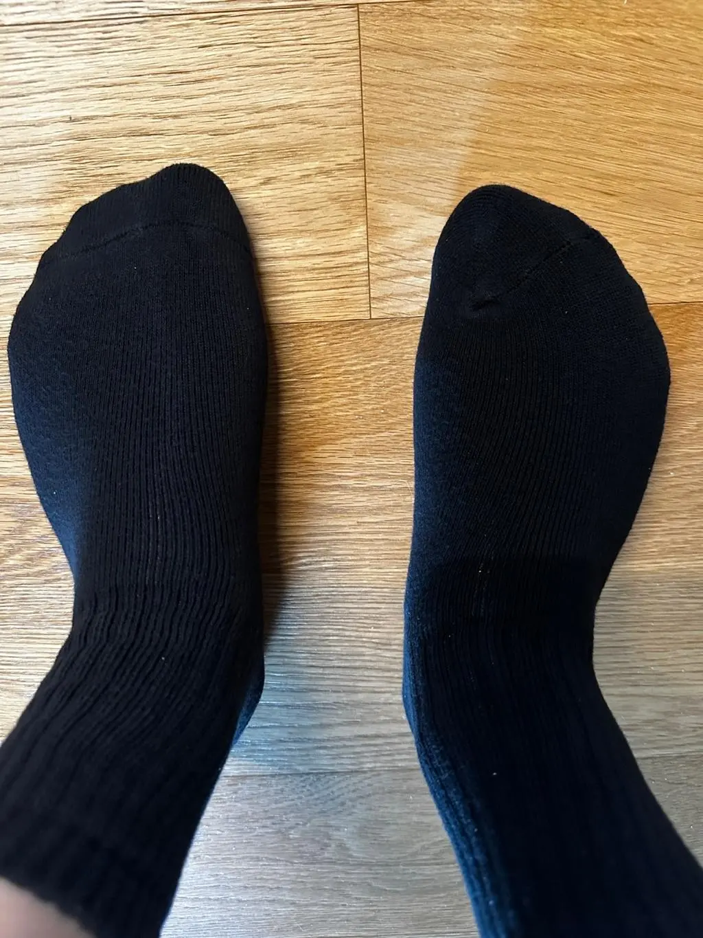 좋아요, 따뜻하고 사이즈가 조금 컸으면 좋겠는데..