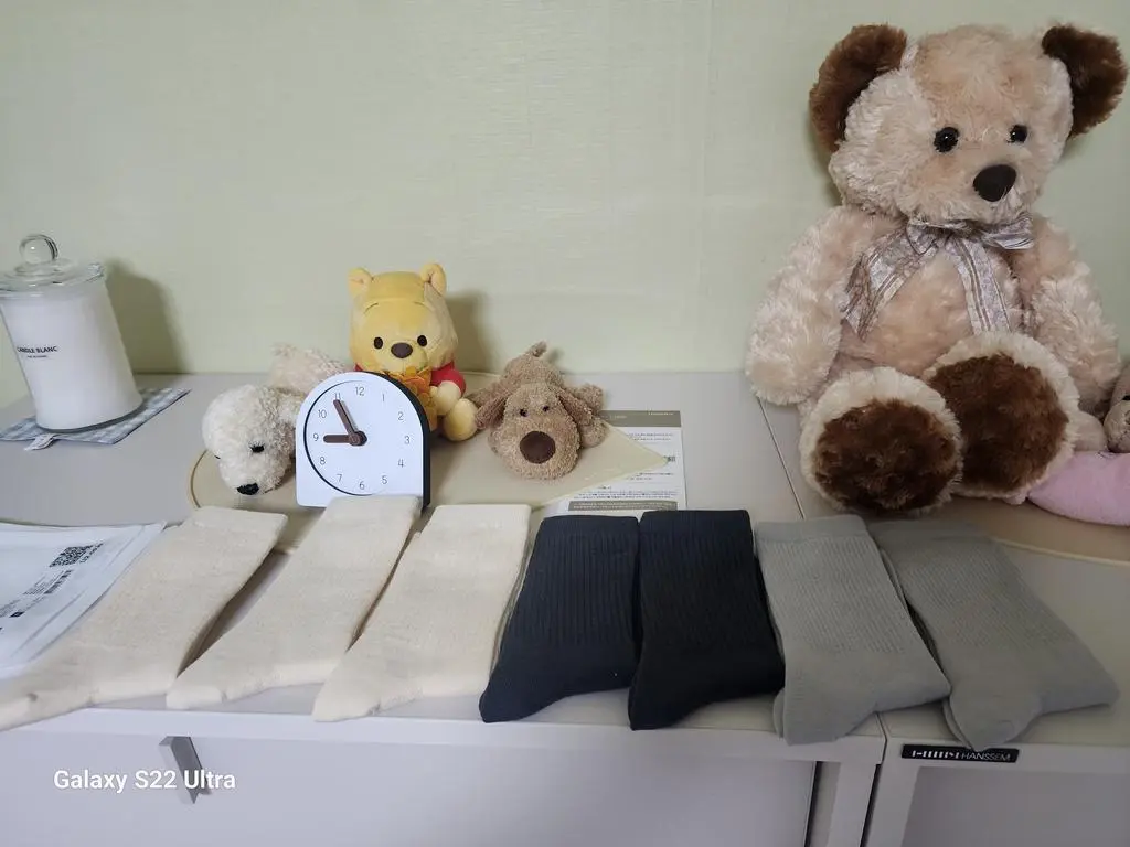 지금은 기모양말  잘 신구 있어요 미리 세일할때 미리 쟁여둔 양말들 너무 너무 맘에 들