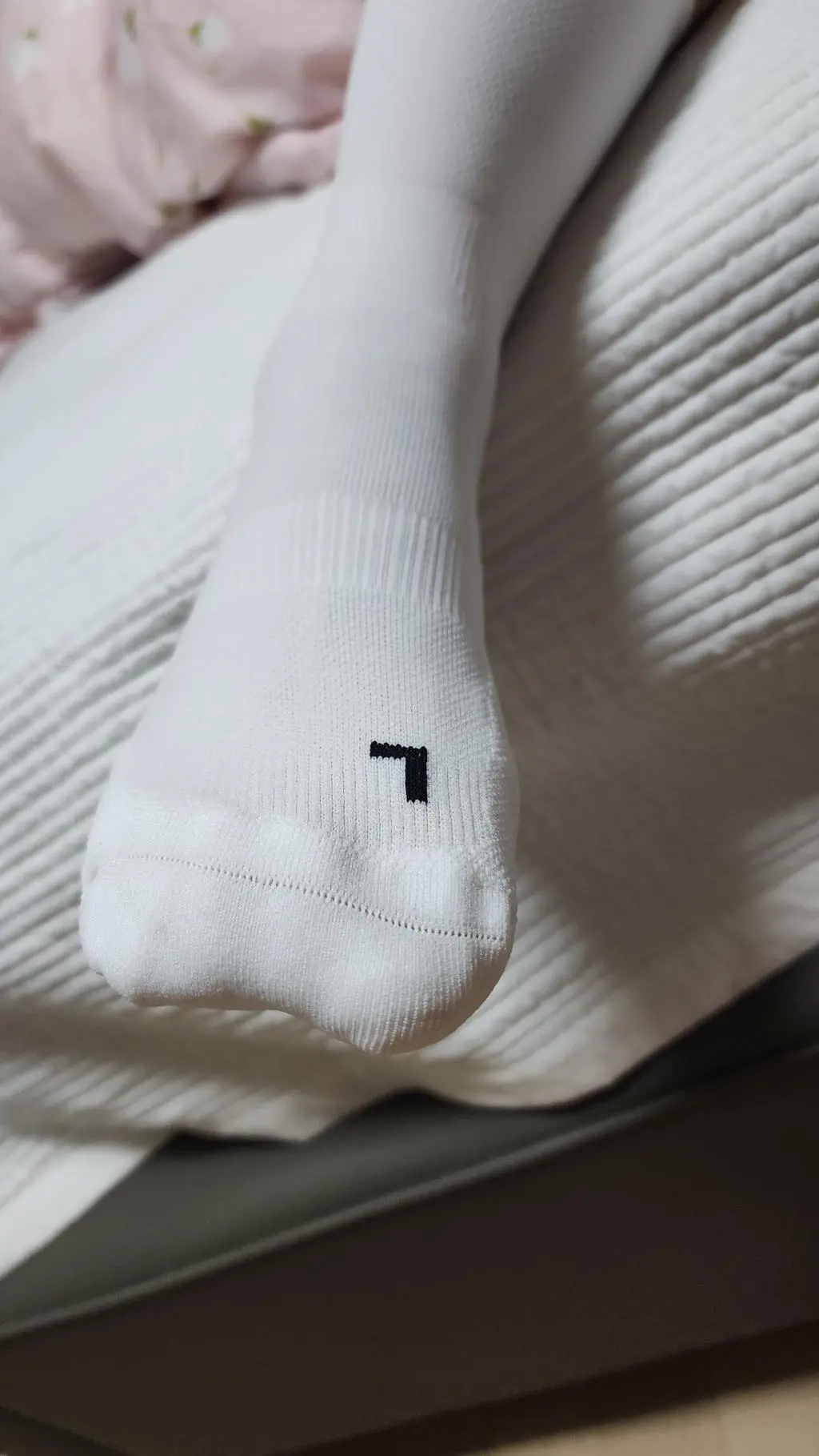 와이프를 위해 마련한 리투 러닝삭스...땀 흡수 및 쿠션감이좋아 발의 피로도가 확실히