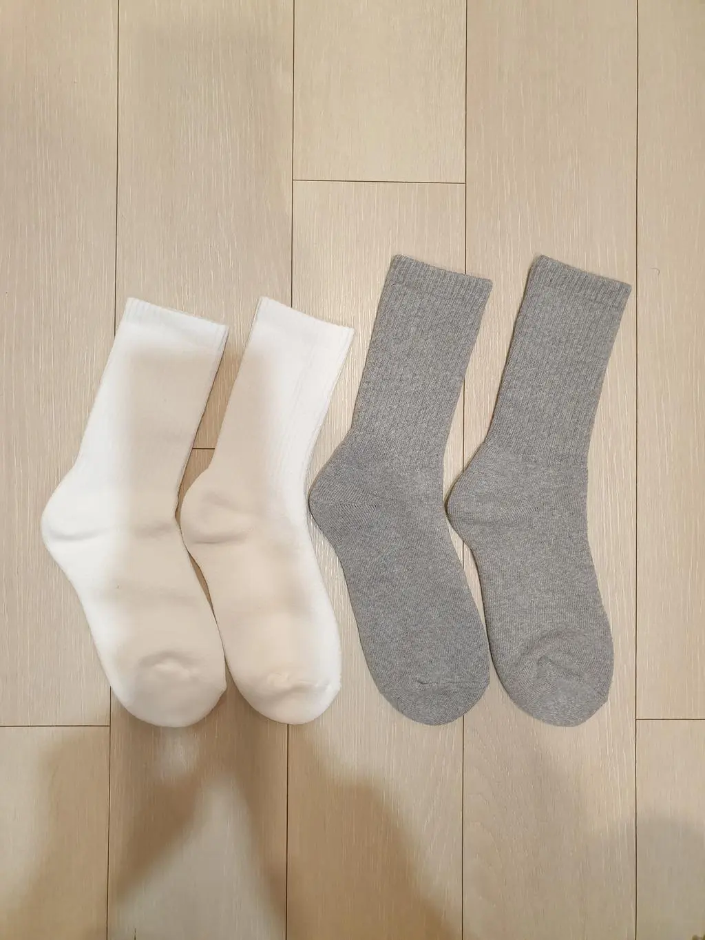 올해는 유난히 발목과 발끝이 시려운데 편안하고 깔끔하게 감싸줘서 따뜻하고  좋습니다