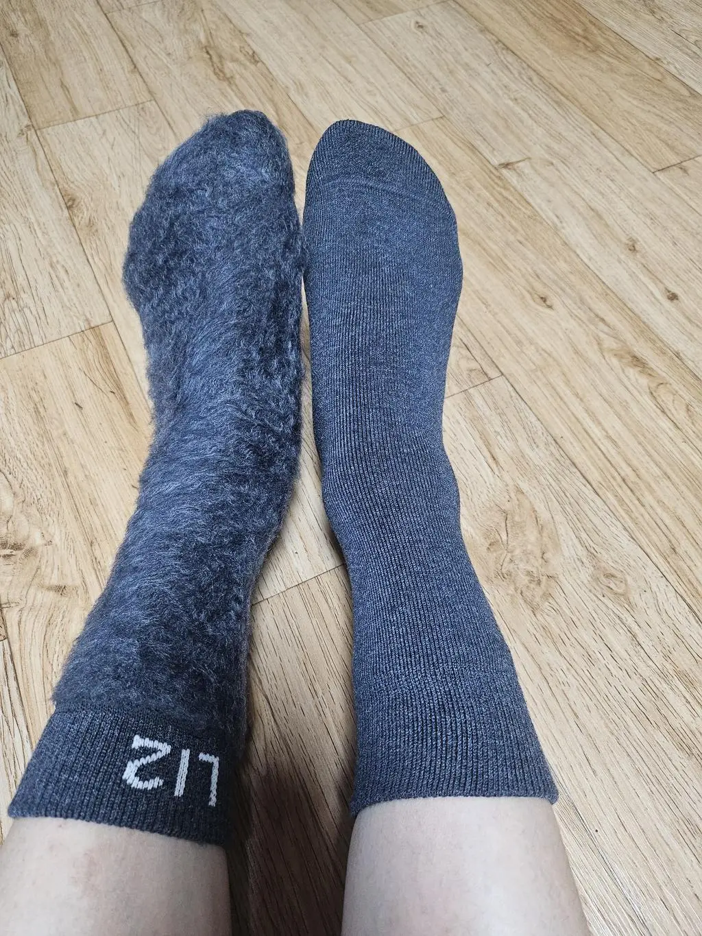 제가 손발이 많이 차가워요 여름에도 손은 괜찮은데 발이 차갑거든요 발도 편하고 따뜻