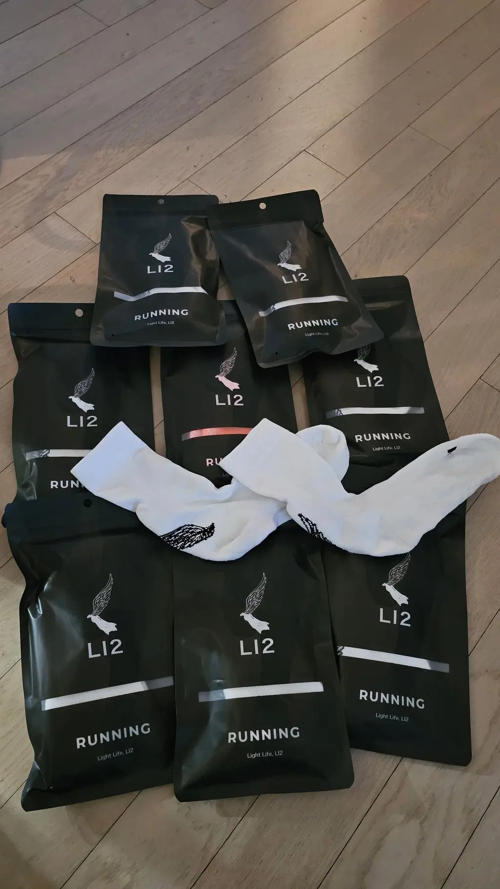 우리러닝팀 멤버들 선물하려구 구입했어요.
