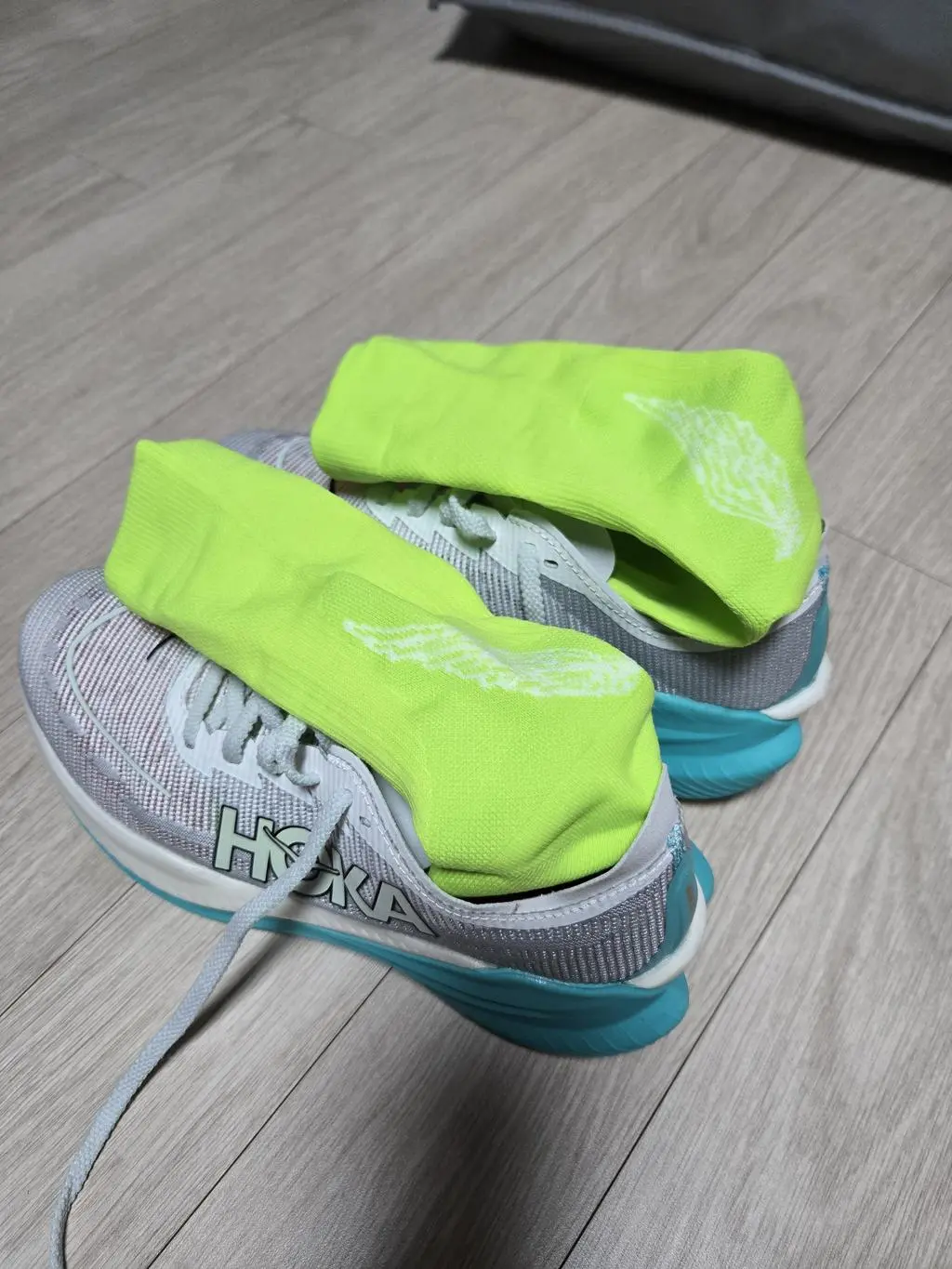 쓸리는 부위가 도톰하게 되어있어 편할듯합니다~
