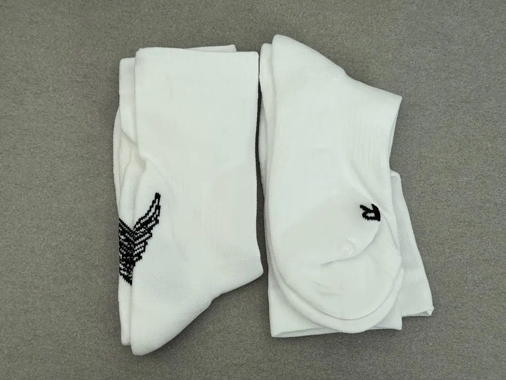 발바닥이 편안하고 덥지않아서 좋습니다.