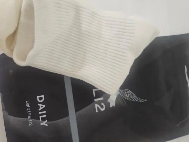 배송 짱빠르고 공구가격 너무좋아요 양말 신는순간 뭐가 다른건지 바로 알았어요 이제 