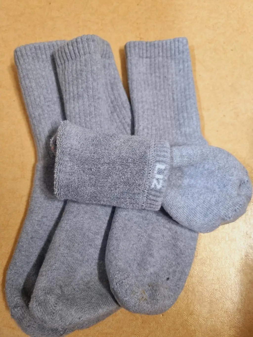 양말이 사람을 이렇게 기분 좋게 할줄은 몰랐네요~ 다른 양말들을 안 신게되더라구요ㅎ