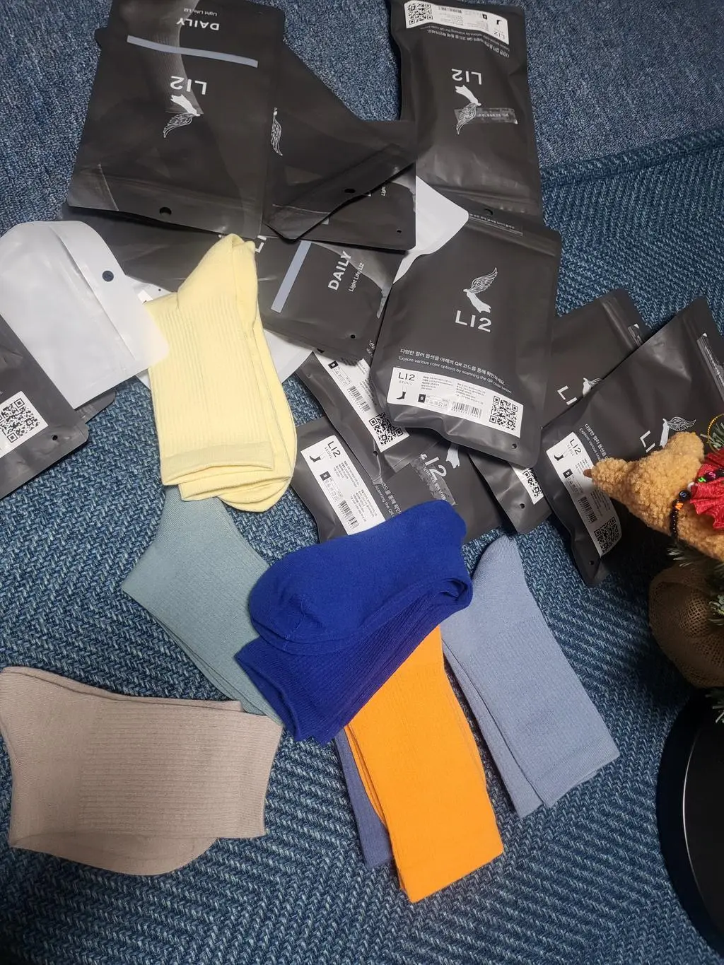 선물로받아본 리투양말 재질이 맘에들어서 사야지벼르고잇다가 인별에서만나버림 당장사