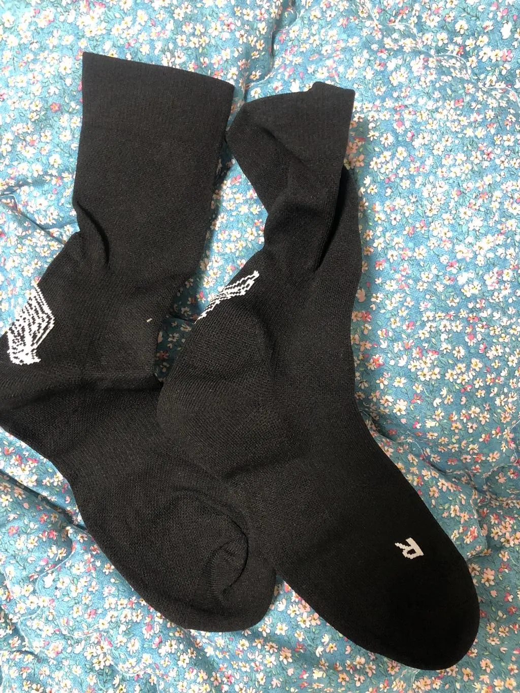 메리노울 3켤레. 기모 웜 5켤레. 러닝용 3켤레. 에어 리버커리 스니커즈 5켤레를 한꺼번