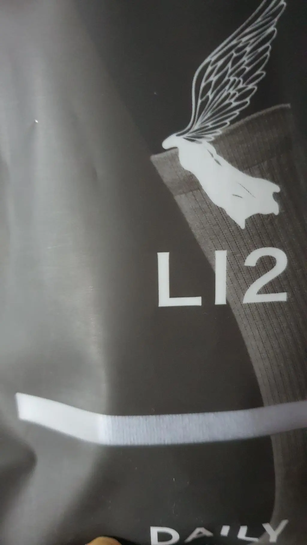 딸아이가 오래 서있는 직업이라
