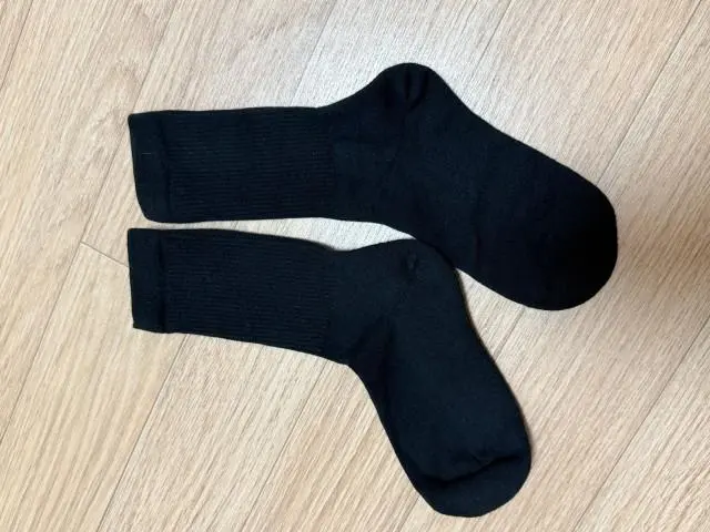 양말치고는 가격이 좀 있지만 한번 사서 오래 신자는 생각으로 주문했는데 발목도 쫀쫀