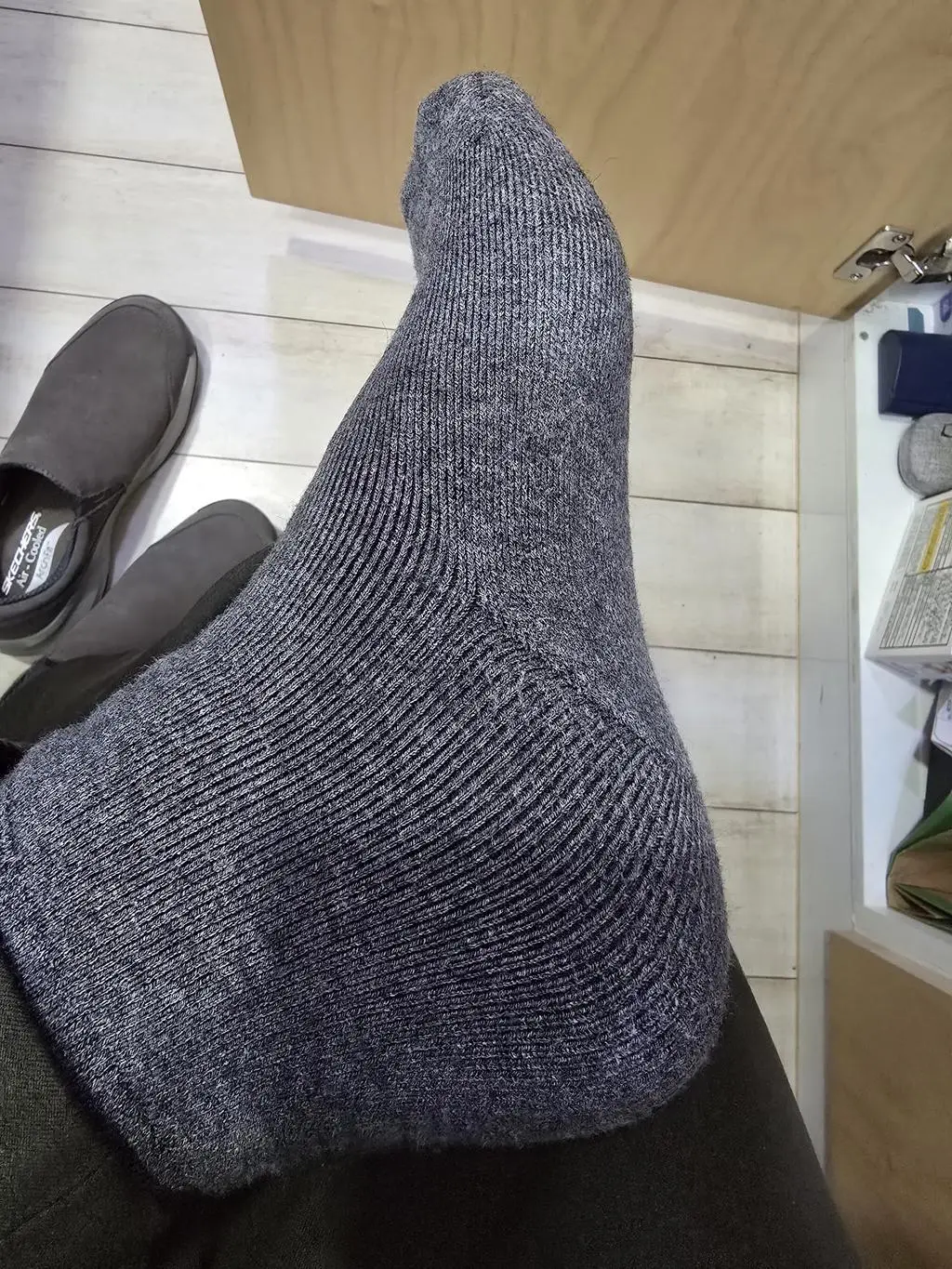 완전 좋아요.  포근함을 주는 양말이내요. 따뜻해서 좋고 감촉도 좋아 아주 만족합니다