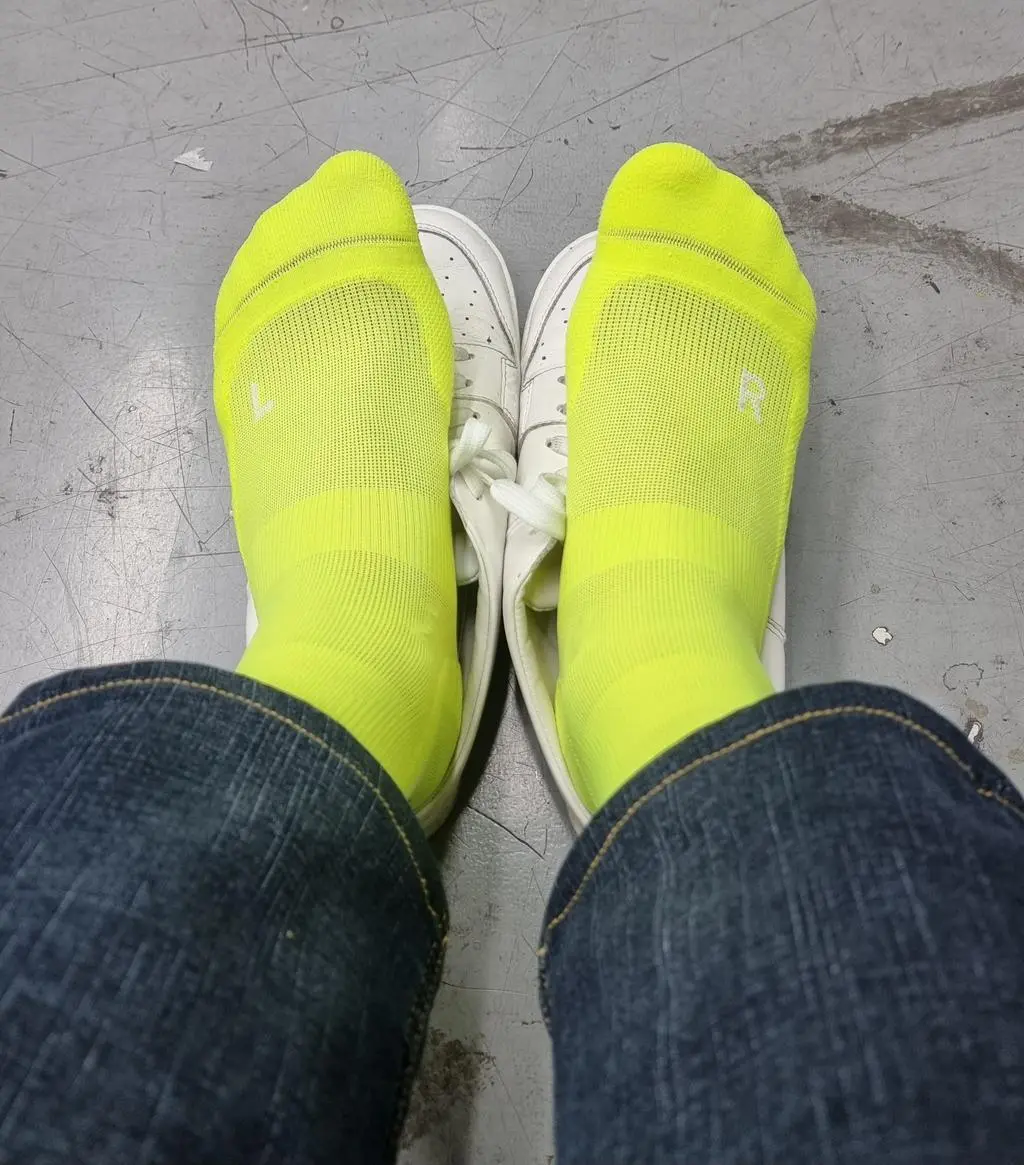 블랙 윙 러닝 크루삭스를 구매를 하고 신어보니 마음에 들어 이번에 재구매를 했습니다