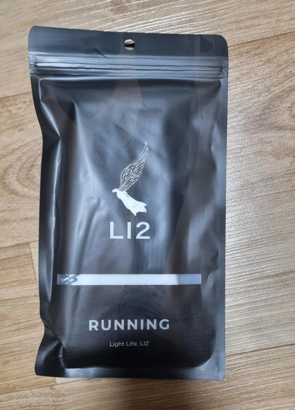 리투 러닝 양말 너무 너무 좋아요. 땀 흡수도 잘 되고 물집도 안 잡히고... 러닝용 양말