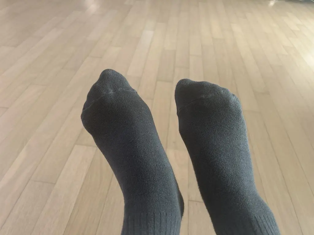 양말이 부드러우면서도 흘러내리지 않아 좋아요. 
