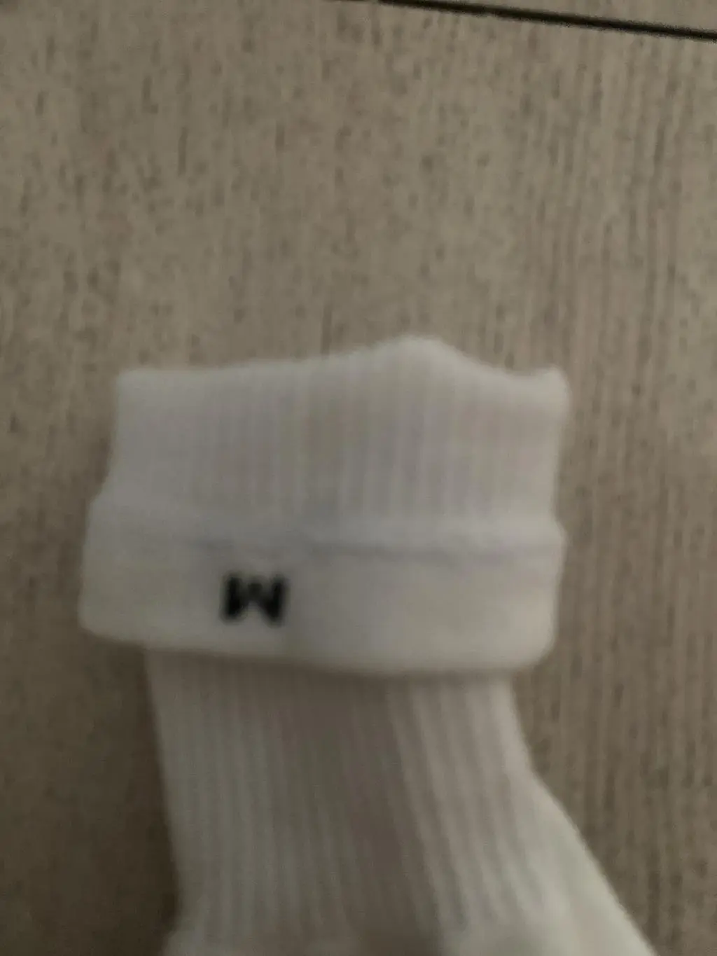 예쁘고 편안합니다 양말 싹 바꿨어요