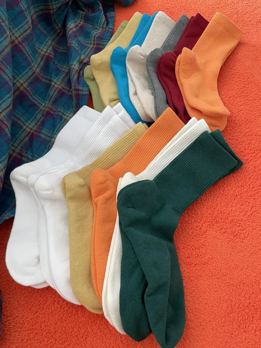 남편이 두꺼운 양말 찾아서 구매해봤어용! 발바닥 부분만 도톰해서 신발 신을때 좋을것