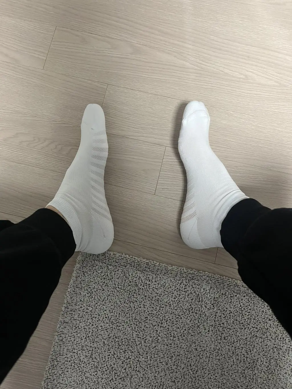 너주 편하고 좋습니다.  그동안 양말 고민을 한번에 정리시켜주네요