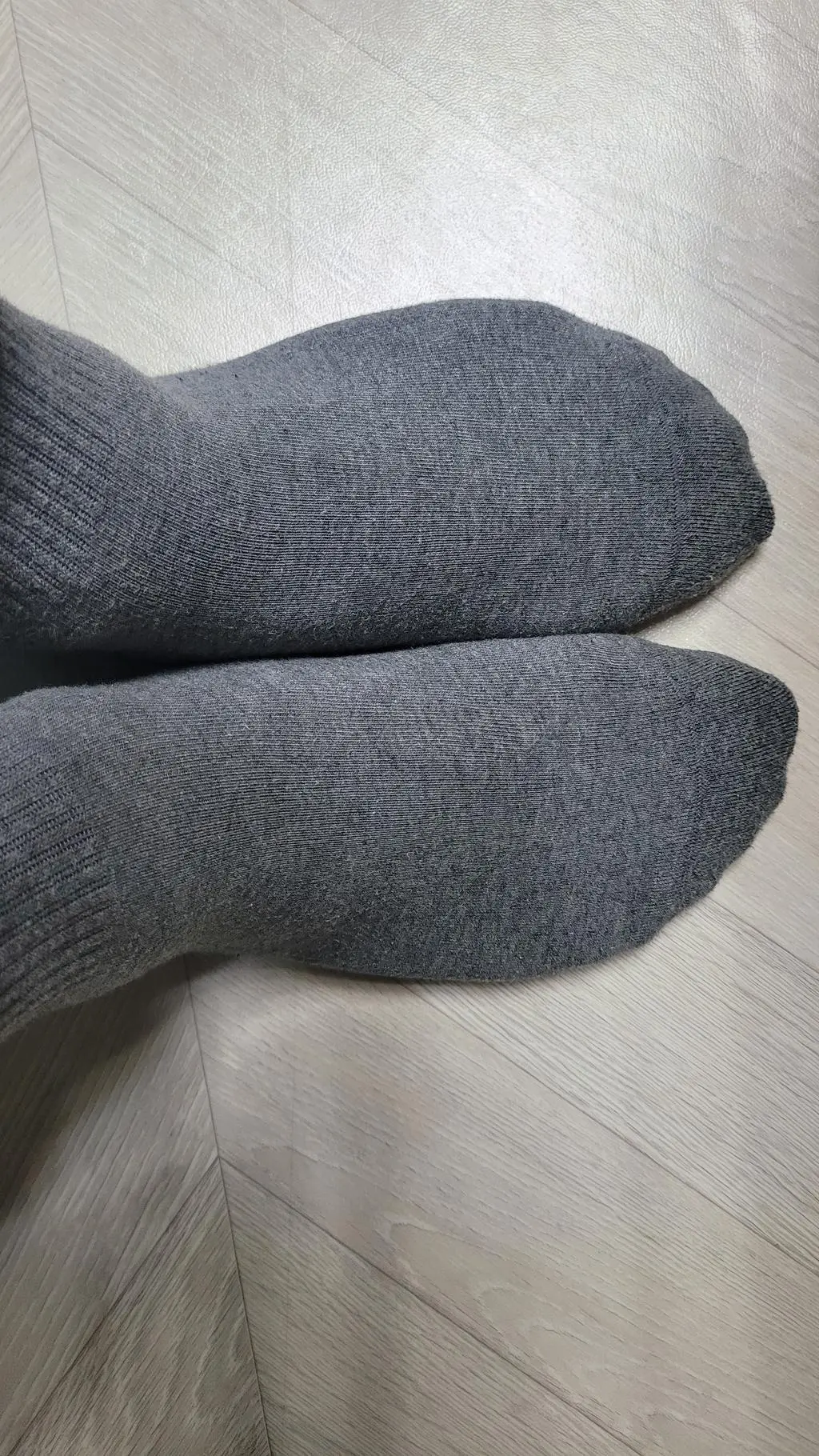 발에 땀이 차지도 않고 너무 편 하네요~