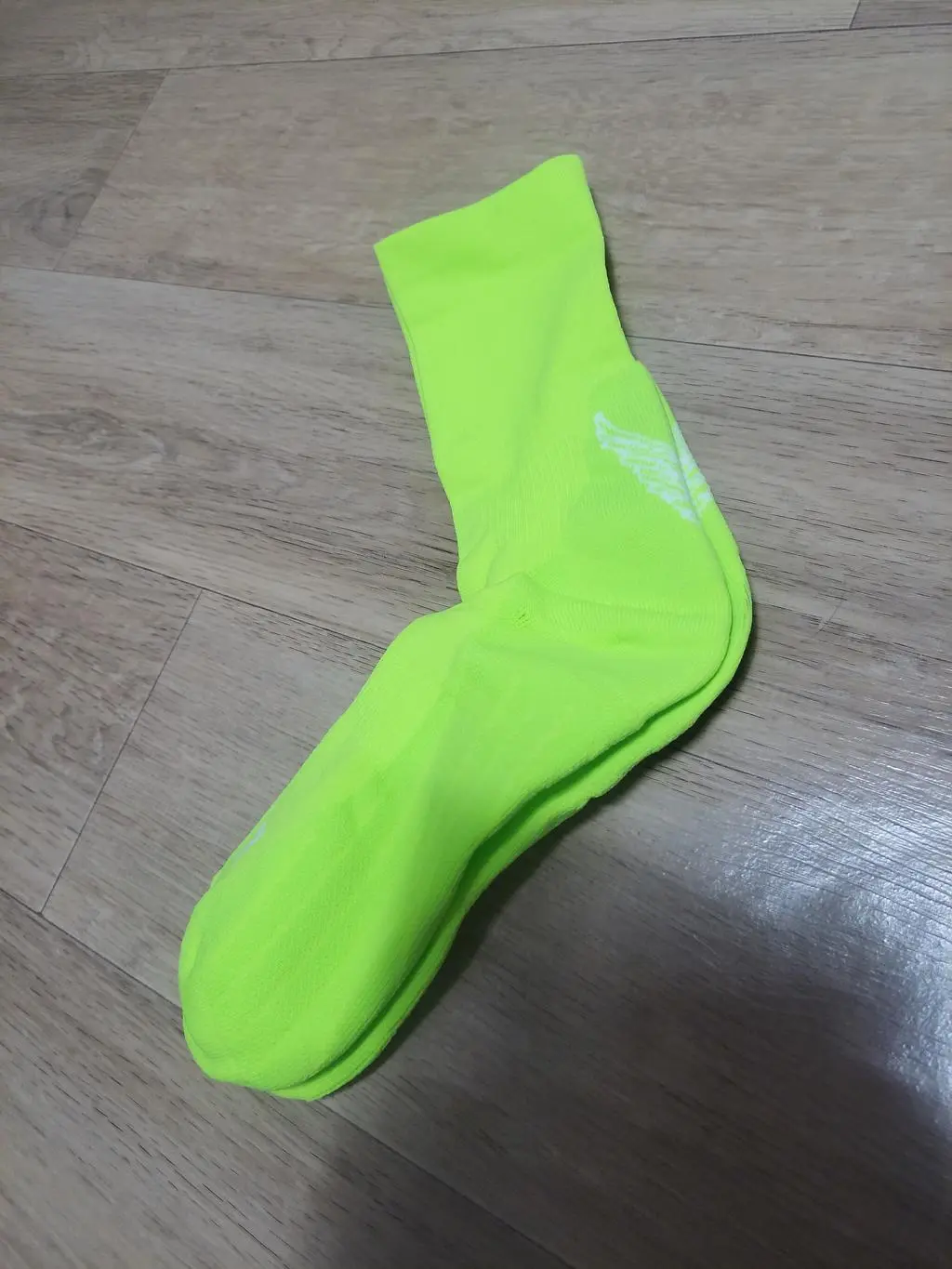 아들운동할때 신으라고 사줬는데 좋아하네요