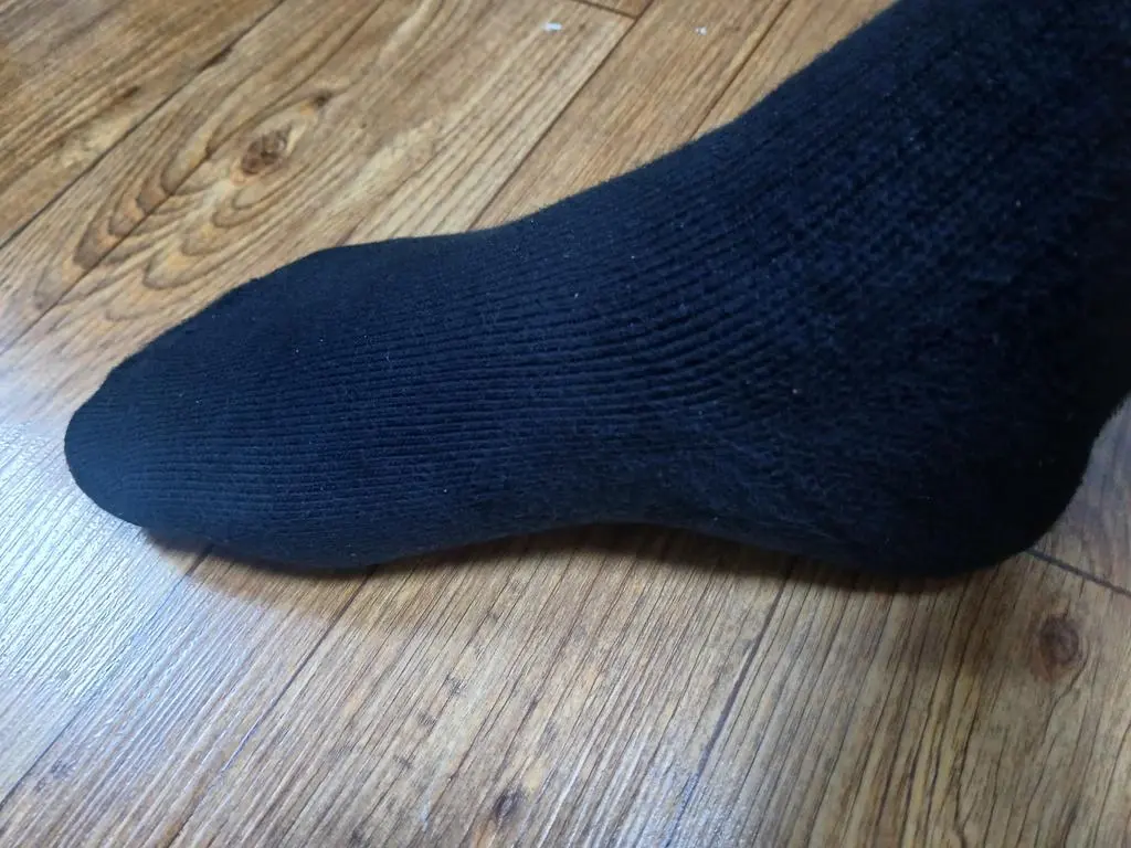 양말이 도톰하고, 2번 빨았는데도 상태가 괜찮습니다.
