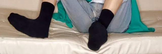 뒤꿈치 양쪽이 다 안좋아서 동생이 양말추천해줌. 사보니 좋아서 남편과 나눠신음.
