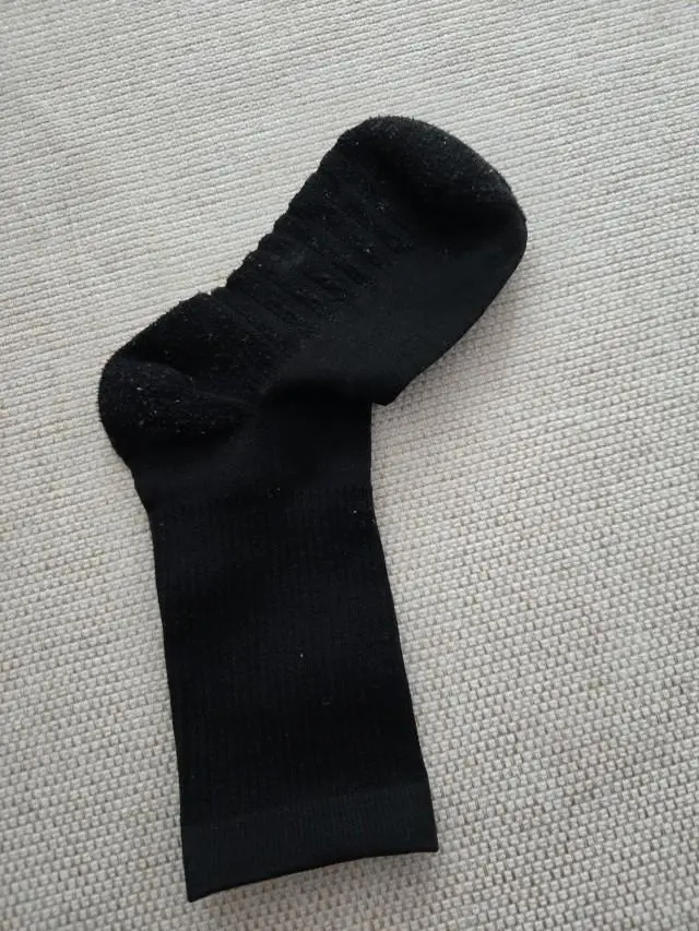 밑에부분에 보풀이 좀 많이 일어납니다. 그렇지만 아주아주 편하고 통기성도 좋고 다른