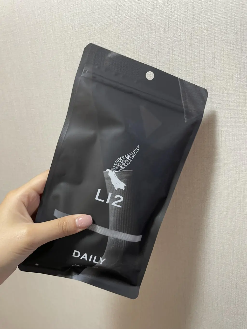 초쿰 가격이 있긴한데,쿠셔닝있어서 발바닥 너무 편하고
