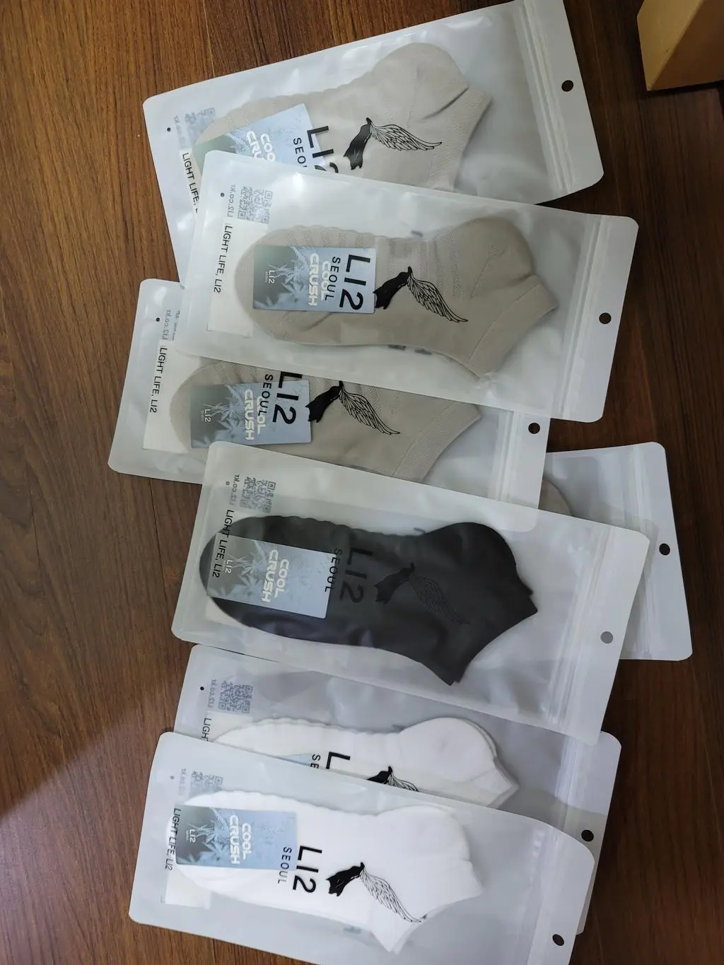 시원하고 좋을것같아요 아직신어보지는않았는데 신어보고 후기올리게요 ㅎ