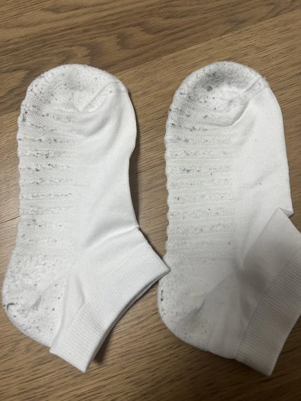 신고 난 다음에 보풀이 너무 일어나는데
