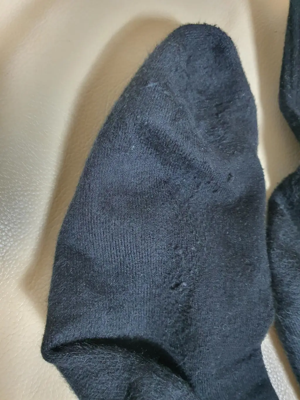 족저근막에 좋다고 광고를 보고 비싸게 샀는데 별 효과를 못받았습니다. 하루신으니 보