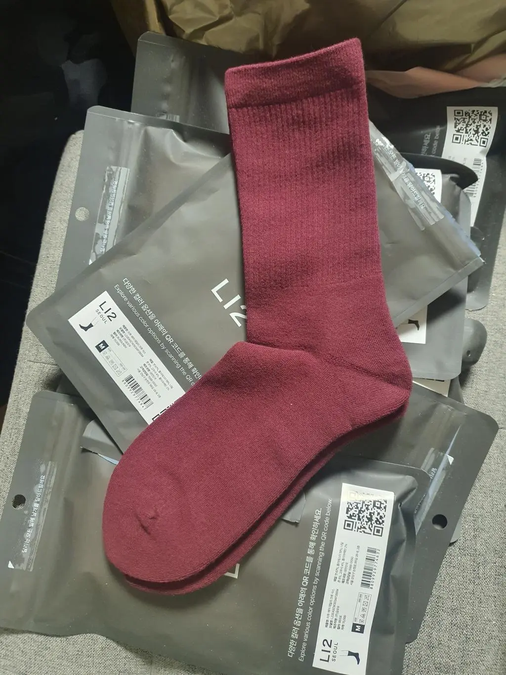 밑 바닥이 도톰 한게 아주 마음에 듭니다. 포장도 잘 되어 있고 확실히 퀄리티가 좋네요