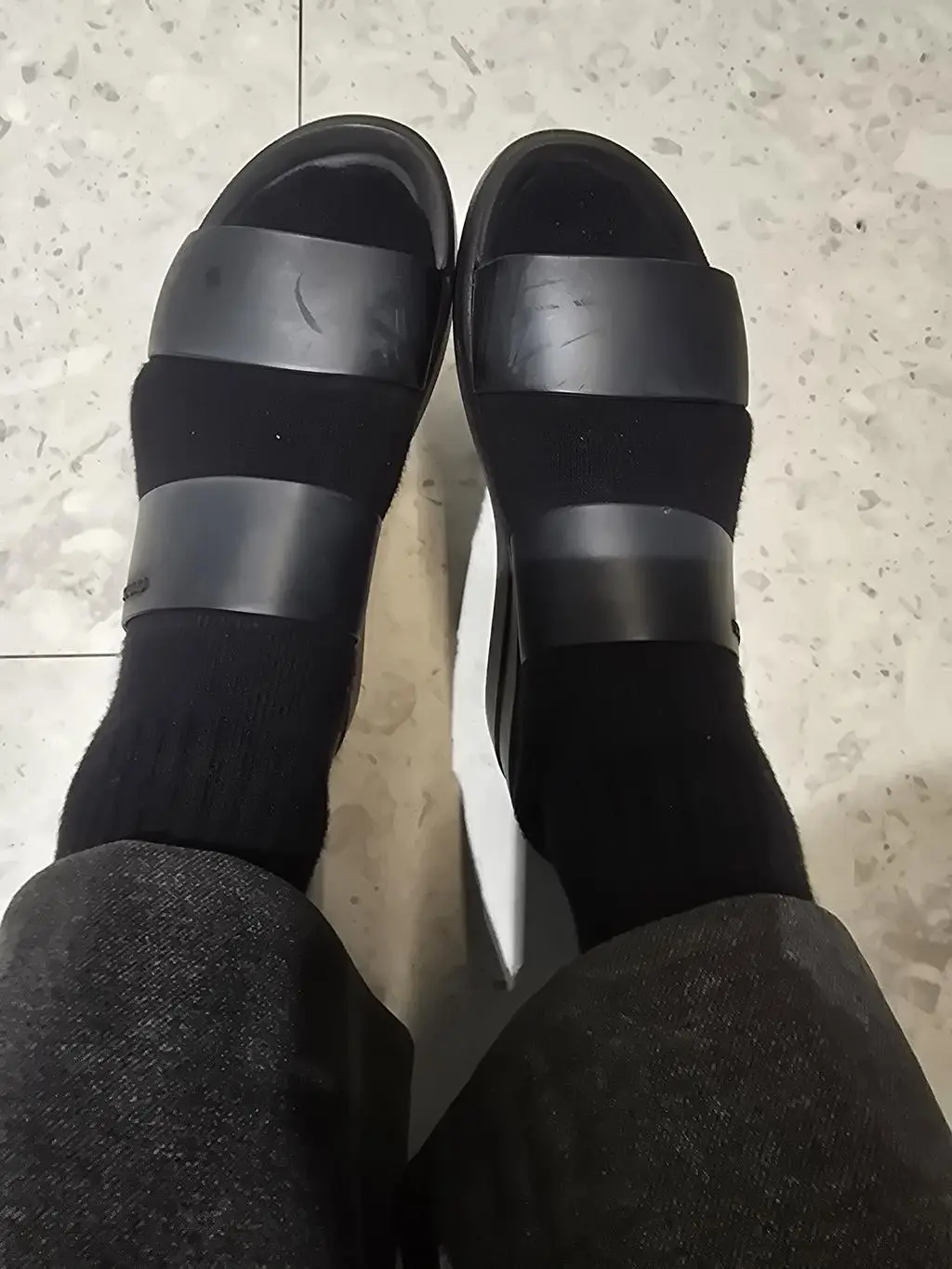 메리노보다 목이 탄력있어서 더 편하네요
