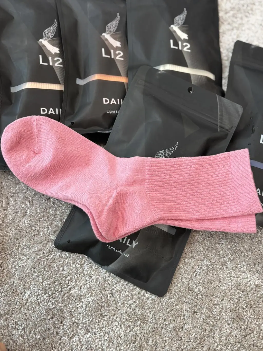 인스타광고가 계속 떠서 눈팅하다가 결국 질럿어요
