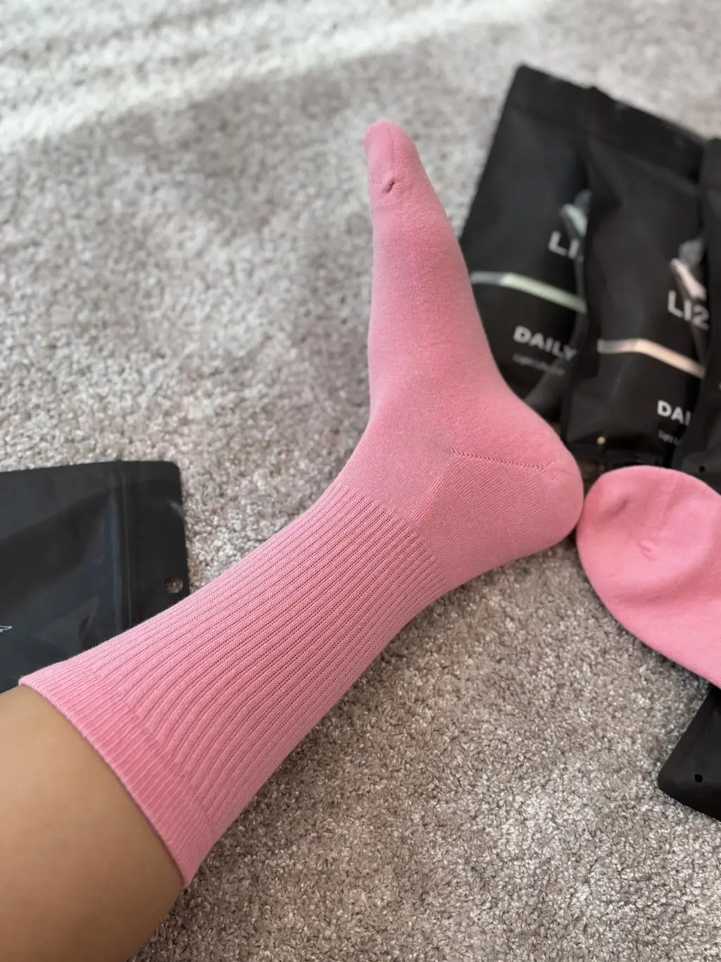 인스타광고가 계속 떠서 눈팅하다가 결국 질럿어요
