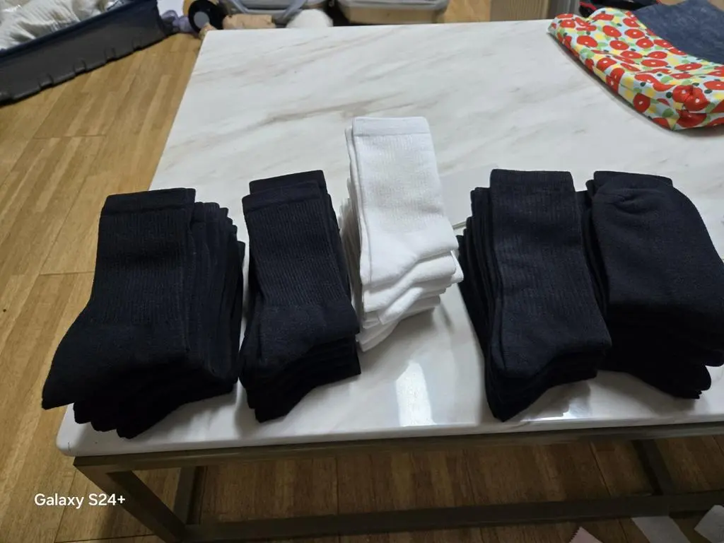 온가족 사이즈별로 사 샀어요 정말 편해서 다른걸 신을수가없어요