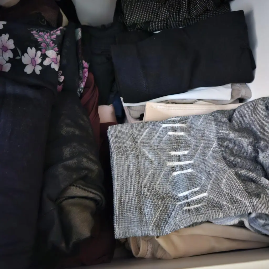 딸에게 소개받고 구매했어요 딸도 사고 아빠도사고 좋으면 온가족 신으려구요 세일도하