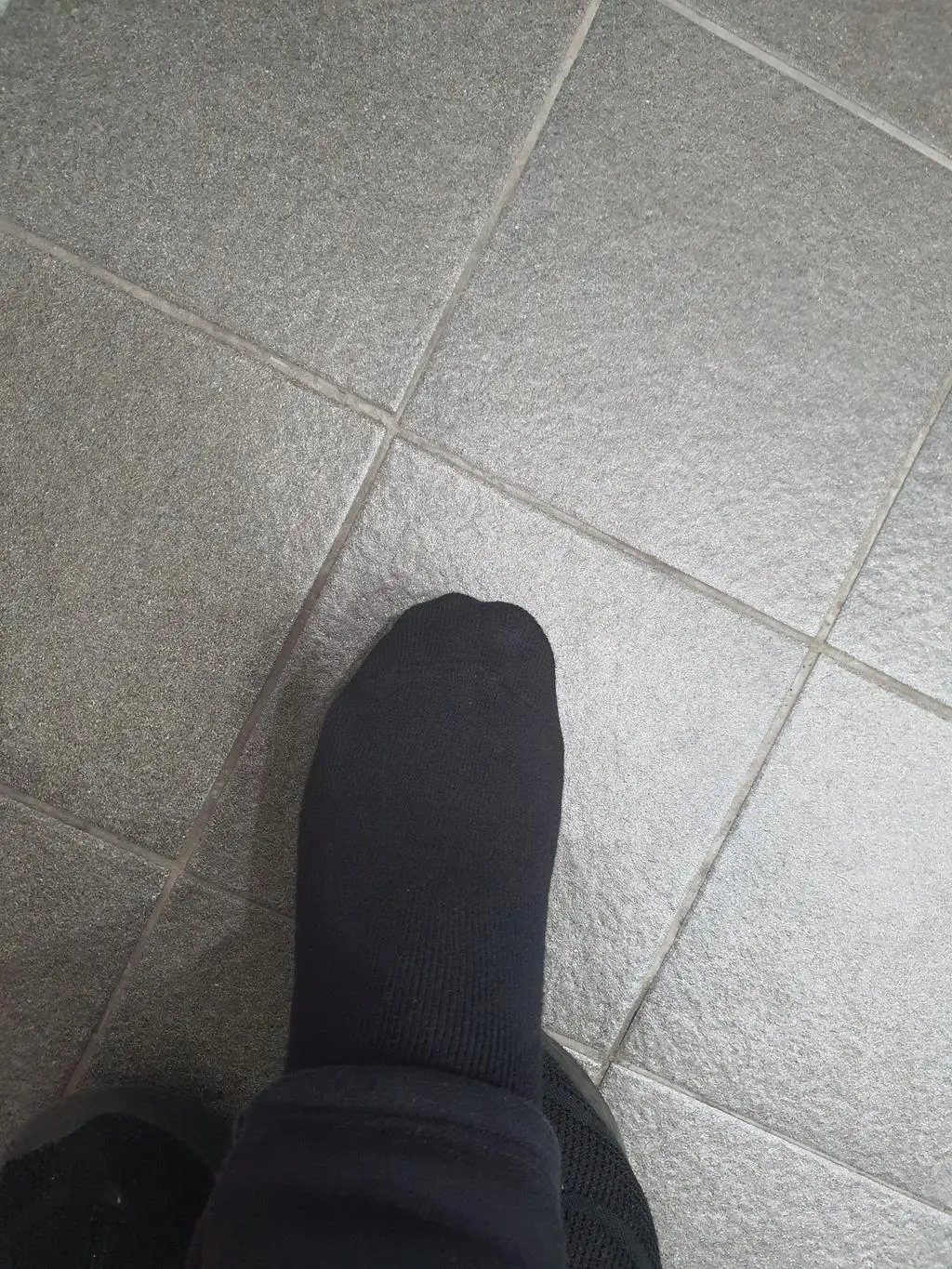 폭신하니 발을 감싸는 느낌이 좋습니다 편하고
