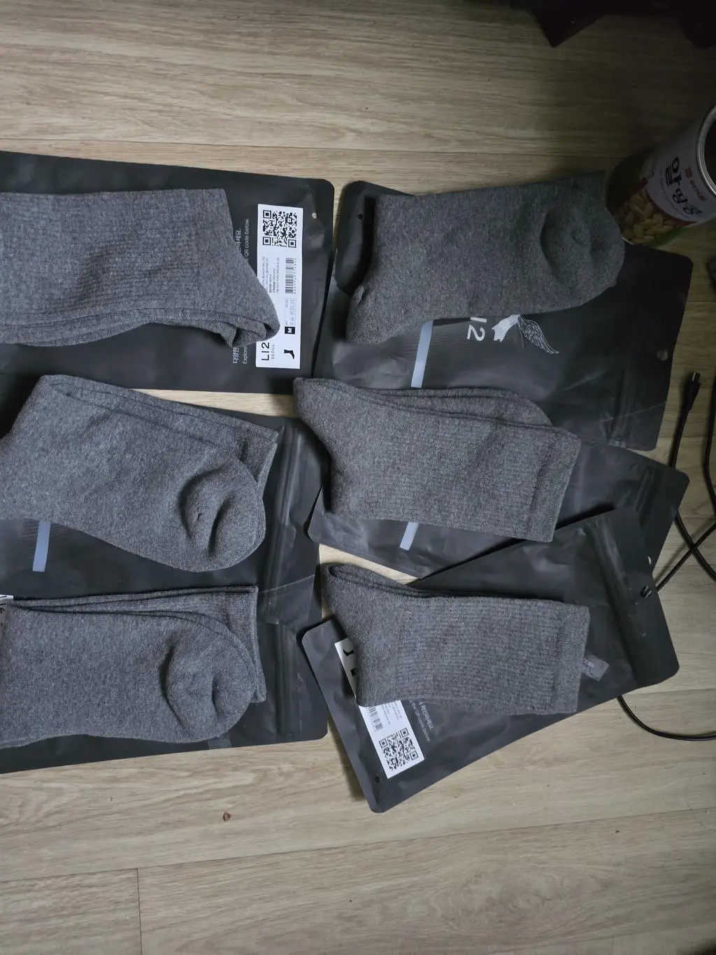 일곱개가와야되는데 여섯개밖에안왔네요 하나더보내주세요