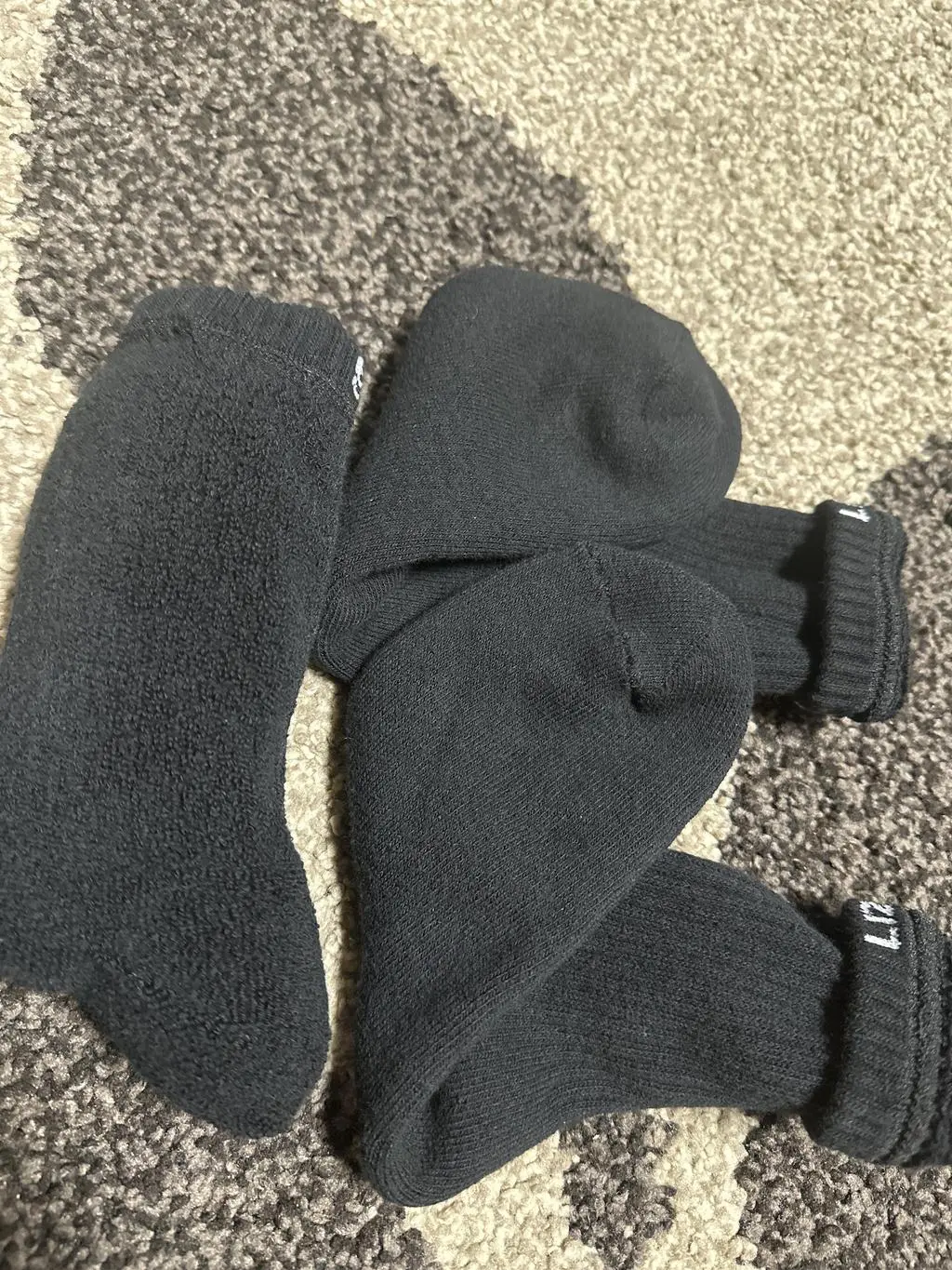 인스타 광고가 너무 자주 노출되어 이게 머가 다르지??
