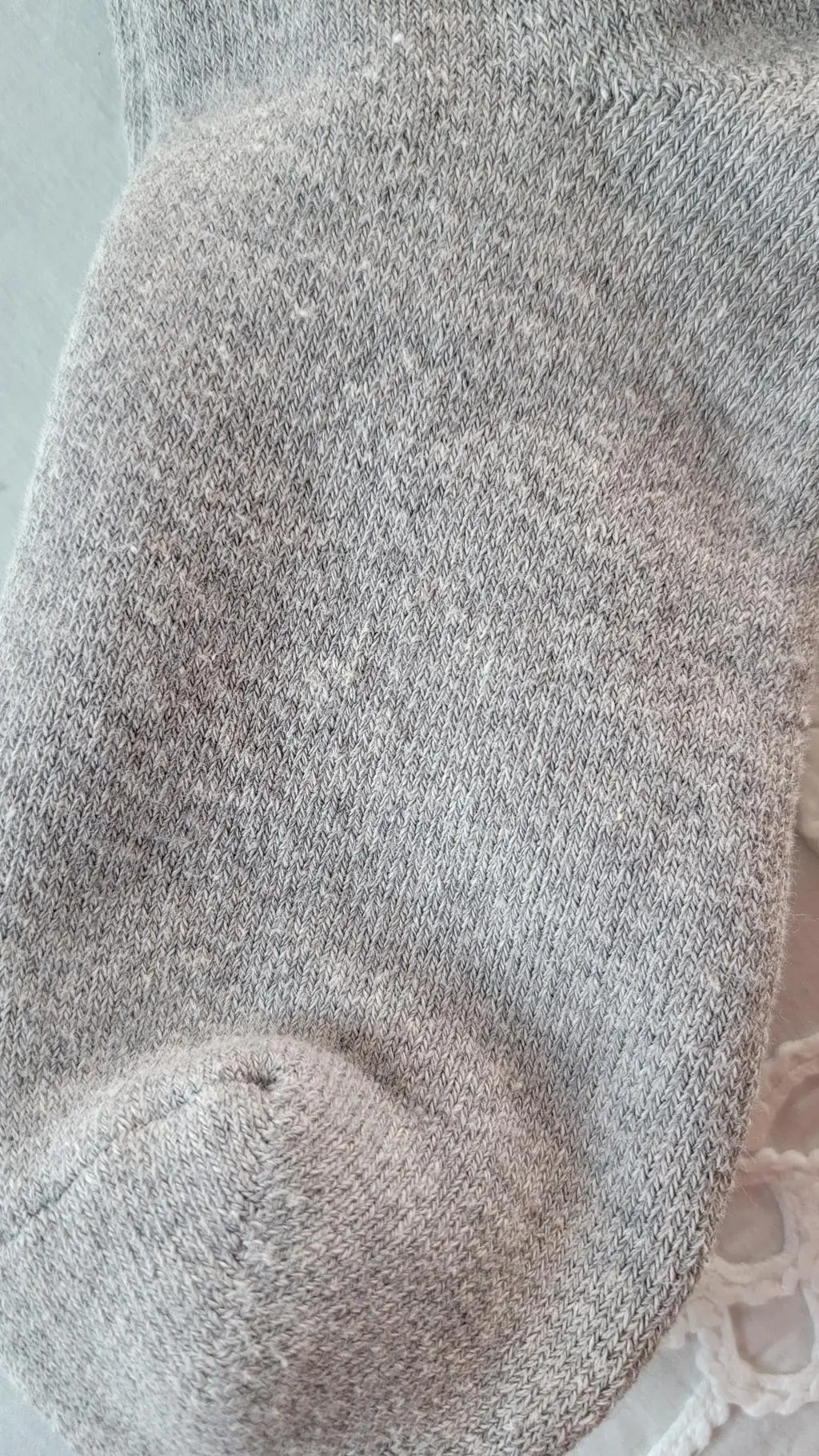 메리노 울 양말이 만족도가 넘좋아서 다시 웜기모 양말을 주문했어요
