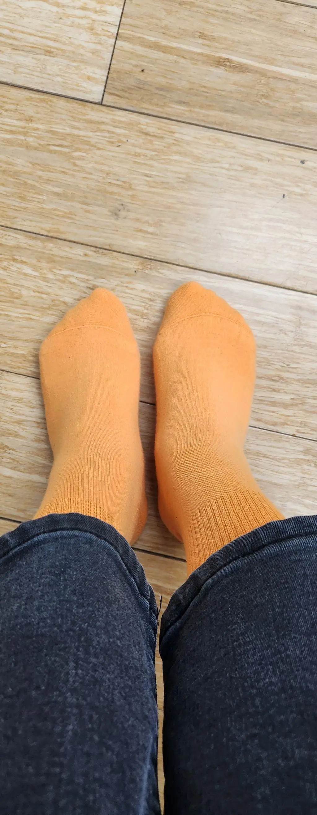 인생 양말 찾았어요. 따뜻하고, 부드럽고, 탄탄 쫀쫀하고 그러면서도 조이지 않고. 뭐 