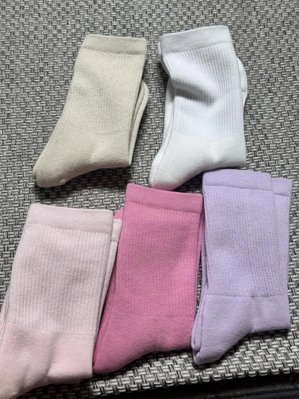 겨울양말도 만족해서 봄 양말도 미리 구매 합니다 
