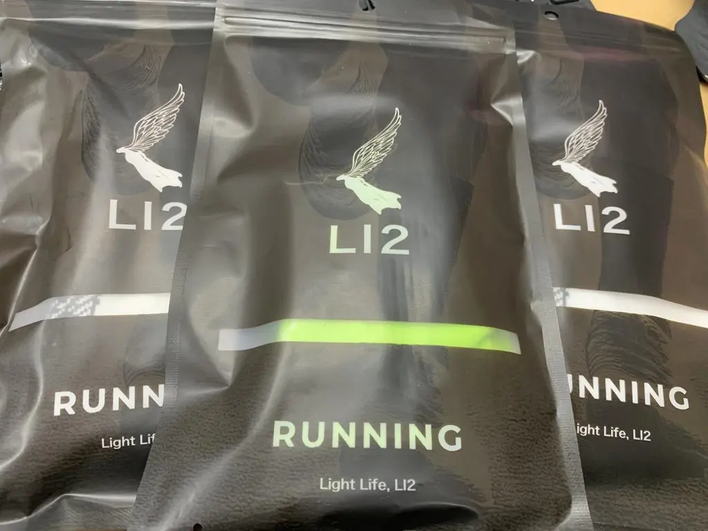 제품 팩키지 깔끔하고, 제품 쫀쫀합니다. 허명이 아니네요. 그리고 색깔 이쁩니다.