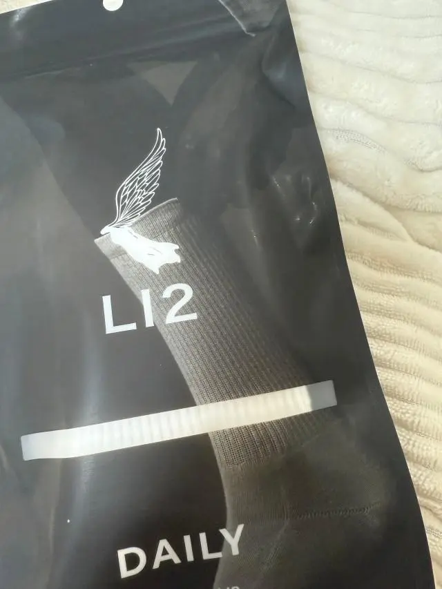 지금까지 신어봤던 양말 중에 제일 편해요ㅠㅠ
