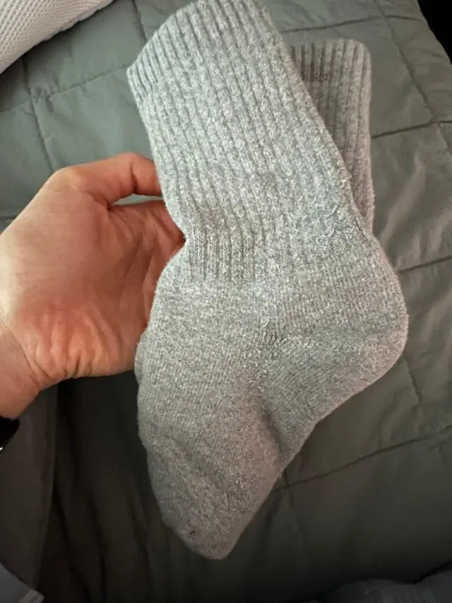 두툼하고 거슬리는게 없어서 좋아요!
